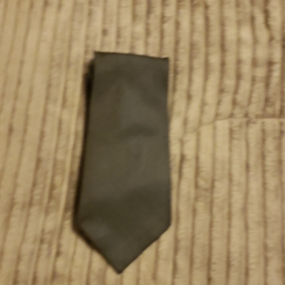 To IZOD silk ties - Picture 6 of 7